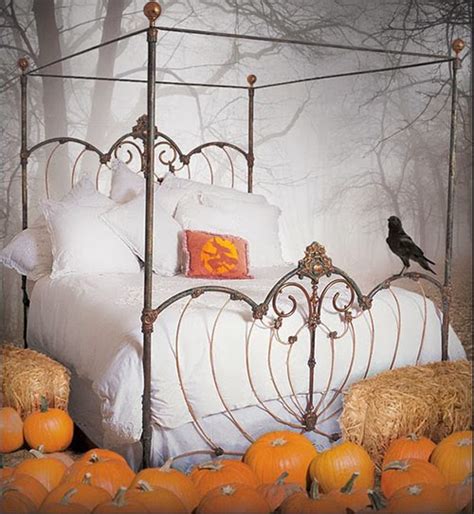 So if you've been at a loss as to how to get started with decorating your home for the holidays that my be a great place to start!! NYC mattress: Scary Bedroom Decor for Halloween