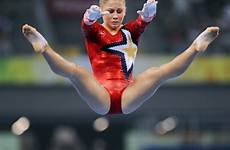 shawn johnson gymnast gymnastics wardrobe cameltoe leotard malfunction fails rips air mid malfunctions her face psbattle olympic uniform olympics uncensored