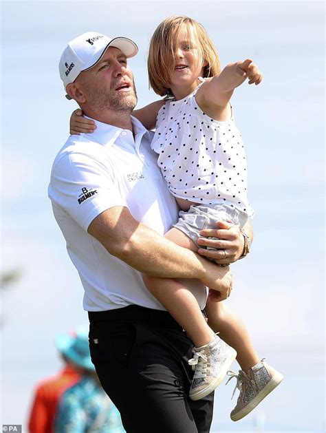 The former england rugby player mike tindall agrees a settlement with express newspapers over the reporting of a story about his marriage to zara phillips. Mike Tindall jokes that he ran away from the school gates ...