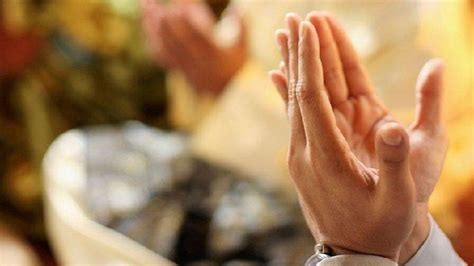 Menyikapi penetapan awal puasa bulan ramadhan di indonesia khususnya di lakukan dengan dua cara yaitu perhitungan hisab dan hilal, kedua jika melihat pada penanggalan hijriyah yang sudah beredar di masyarakat, memang awal puasa bulan ramadhan tahun 2021 1442 h jatuh. BACAAN Doa Berbuka Puasa Ramadhan 2021, Lengkap dengan ...