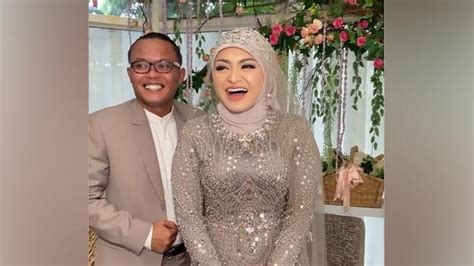 Menariknya, pernikahan sule dan nathalie menurut rencana disiarkan langsung antv dalam program sunah till jannah: Momen Bahagia di Pernikahan Sule dan Nathalie Holscher ...