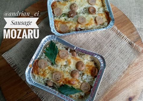 Resep jasuke mozzarella 500gr jagung manis pipil50gr keju chedar parut100ml kental manis100gr margarine100gr keju mozarella parutcara buat ada di video yaa ? Resep Sausage Mozaru (Nasi Panggang Sosis Mozarella) oleh Bunda Ei - Cookpad