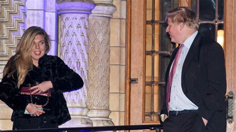 Boris johnson and carrie symonds leave his home, following the results of the european parliament elections, in thame, britain may 27, 2019. Boris Johnson : Qui est Carrie Symonds, la belle qui a ...