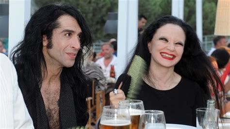 Check spelling or type a new query. América Jova Godoy: «Nunca le he pedido un nieto a Alaska»