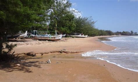 Maybe you would like to learn more about one of these? 10 Pantai Cantik di Pulau-Pulau Kecil di Sumenep