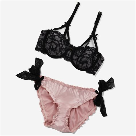 I do like to put some thought and care into my valentine's gifts rather than just be very simply amazon handmade is a store within amazon.co.uk where artisans sell their these will all make perfect valentines day gifts. Amazon.co.uk: Valentine's Day Gifts for Her: Clothing