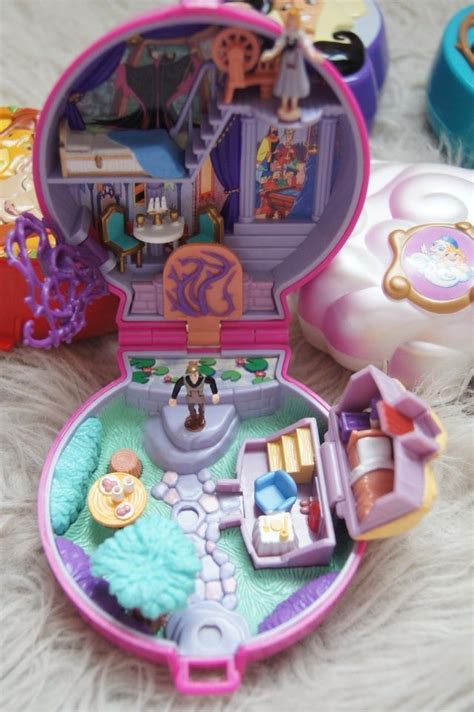 Polly pockets i loved them and hated them i would be so. Pin by Simone ♕ on Collections | Polly pocket, Polly ...