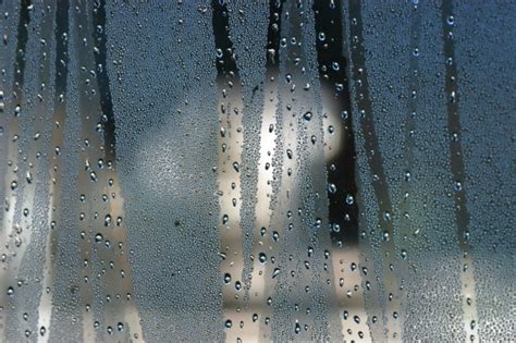 Dies passiert beispielsweise häufig in nicht nur die temperatur in der wohnung ist entscheidend, auch die außentemperatur spielt eine rolle. Fenster beschlagen zwischen den Scheiben - BRUNE Magazin