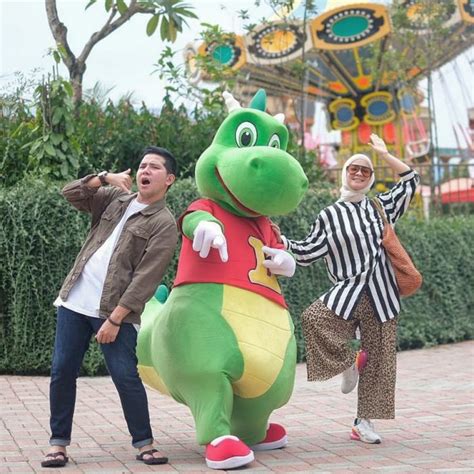 Mengunjungi ancol tanpa mencoba berbagai wahana di dunia fantasi atau dufan akan terasa kurang lengkap. 10 Gambar Saloka Theme Park Salatiga 2020 Htm Harga Tiket ...