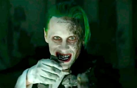 Sebevražedný oddíl (2021) usa, akční / dobrodružný / fantasy režie: Herec JARED LETO alias JOKER poslal členům štábu použité ...