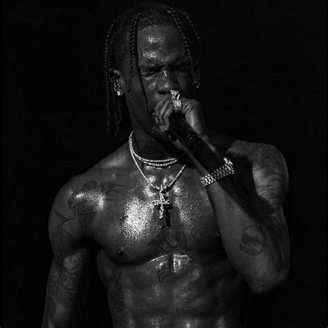 Travis scott dropped out of the university of texas at san antonio without his parents knowing and moved to los angeles to make music. Redes aplauden al rapero Travis Scott por concierto en ...