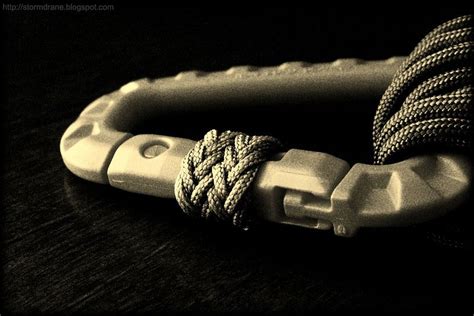 Never lose your keys again with this gaucho fan knot paracord lanyard. TAC Link, paracord, and a gaucho knot | Jewelry knots ...