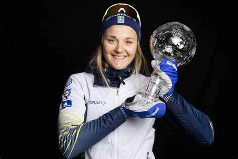 Stina nilsson gjorde sin tävlingsdebut som skidskytte i mitten av november då hon körde en sprint och en kortdistans under sverigepremiären i idre. Stina Nilsson lâche une bombe - Sports Infos - Ski - Biathlon