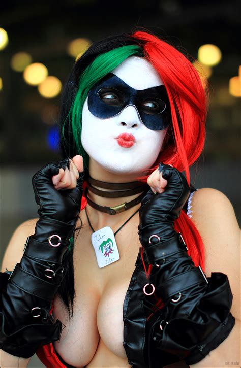 And i already know harley wouldn't care about the face thing because joker had his face ripped off. Harley Quinn by KeyTaylor on DeviantArt