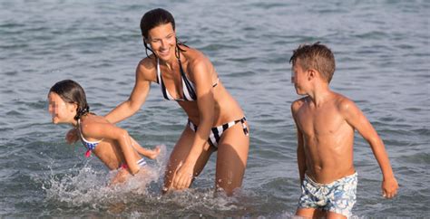 Elisa isoardi e raimondo todaro is on facebook. Alessandra Moretti mamma single al mare: "Non ho un nessun ...