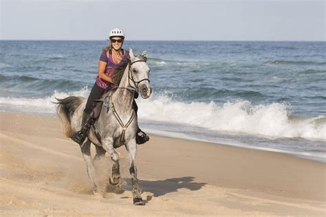 Australia with its unending golden beaches, snowy mountains, rainforest trails and cattle farms is a perfect location for a horseback holiday in. Fantastic Beach Gallops | Southern Cross Horse Treks ...