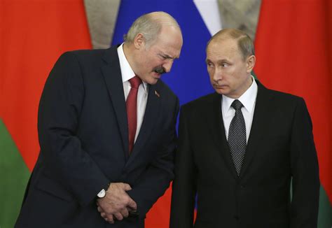 Alexander lukashenko standing with vladimir putin and leonid kuchma at the slavic bazaar in vitebsk in 2001. Belarus: Lukaschenko bittet Wladimir Putin um ...