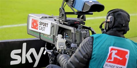 So macht sportgucken gleich doppelt spaß! Bundesliga: Sky zeigt Konferenzen live im Free-TV | Express.de