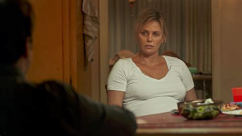 Nincs szükség regisztrációra és teljesen ingyenes. Tully: online il trailer del nuovo film con Charlize Theron