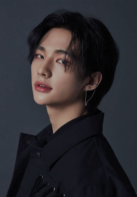 Stray kids'den hyunjin, gerçek adıyla hwang hyunjin; Hyunjin des enfants errants frappé d'une autre accusation ...