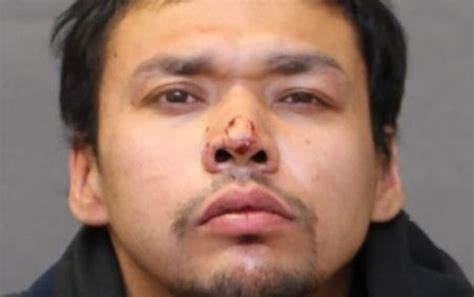 Toronto police looking for man accused of slashing another ...