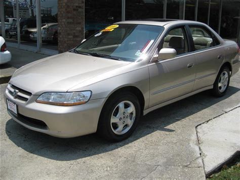 Each comes in lx ($18,540) and ex ($21,050) trim levels. 2000 Honda Accord EX for Sale in Thibodaux, Louisiana ...