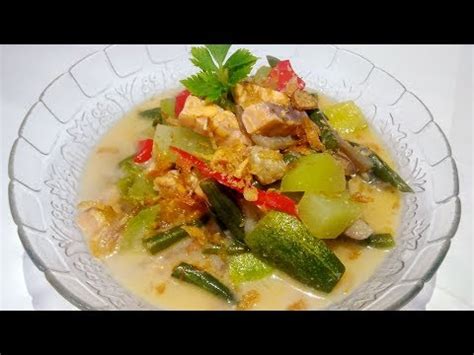 Meski begitu resep sayur lodeh dulu dengan yang sekarang juga tidak jauh berbeda. Resep Lontong Sayur Bumbu Kacang - Resep Nusantara