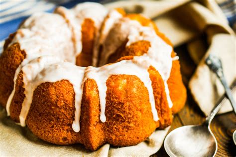 In addition to checking out the calories in bourbon, be if you're the type to mix bourbon with another beverage, such as cola or ginger ale, take into consideration the read more: Bourbon-Spiked Pumpkin Pecan Bundt Cake - Calorie Control ...