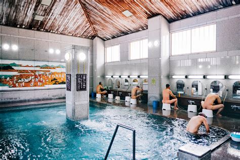 Where was the first bathhouse built in chicago? Onsen: Descubriendo los baños tradicionales japoneses