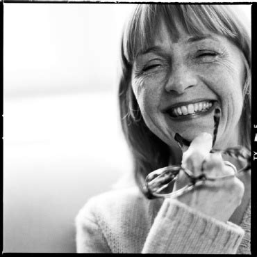 De wikipedia, la enciclopedia libre. och dagarna går...: Bodil Malmsten
