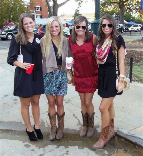 College is one big game of how can i look cute without looking like i'm trying to look cute? Ole Miss game day style | Gameday dress, Ole miss girls ...