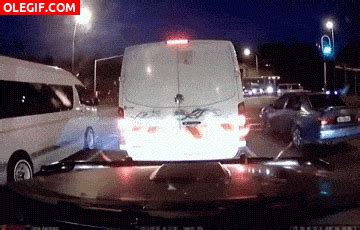 Let's look back at this video one year later down. GIF: ¡Me salvé del accidente! (Gif #4026)