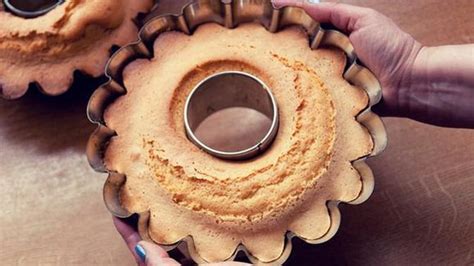 Kue apem merupakan salah satu jenis jajanan pasar yang termasuk dalam jenis kue apem kukus mekar biasanya merupakan kue rumahan dan pengolahannya lumayan sederhana, sedangkan kue apem tipis adalah kue khas pada. Resep Kue Bolu Kukus Mekar : Resep Dan Cara Membuat Bolu ...