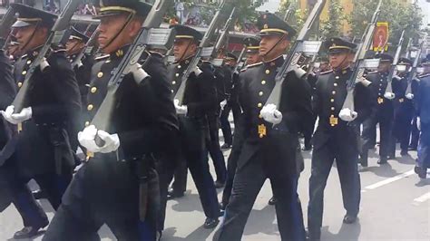 Desfile civico militar en puebla conmemoración de la batalla de puebla, marca la primera vez que el ejército mexicano se. Desfile Militar Mexicano, 16 de Septiembre del 2016 ...