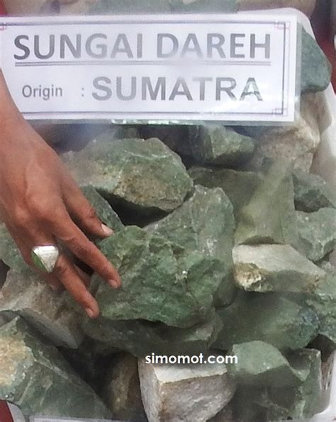 Membekal pelbagai bahan mentah kosmetik & pelbagai jenis herba. Bahan mentah batu mulia sungai dareh