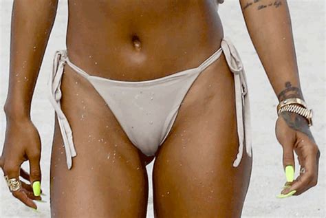 Worst camel toe doing deadlifts. These bikini photos of Karrueche Tran though...18+ biko ...