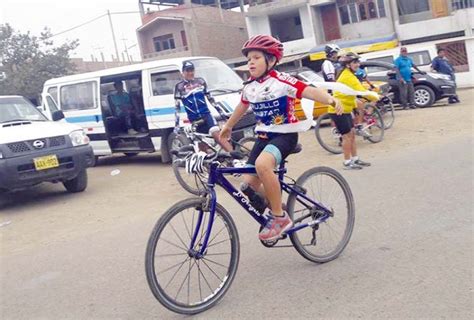 Julián esteban gómez, el niño ciclista que lloró por el triunfo de egan bernal en el tour 2019, murió arrollado por una tractomula en colombia. Niño campeón de ciclismo muere atropellado - El Men