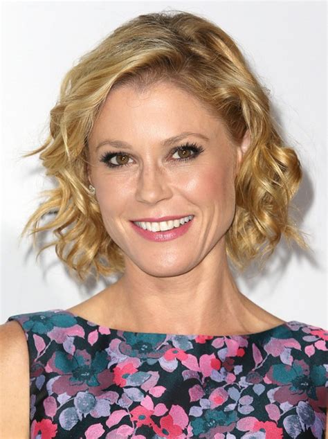 Meg ryan curly cute bob hair for over 40. Julie-Bowen-Short-Curly-Hairstyle-2015-Hairstyles-for ...