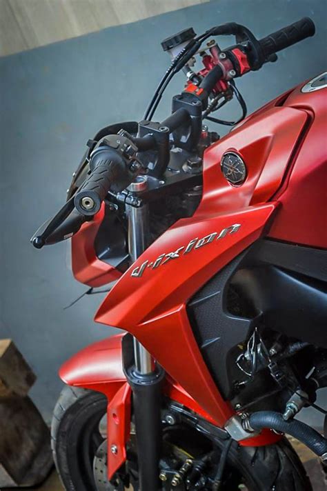 Cara modifikasi motor vixion murah tapi tetap keren hasilnya via modifikasi.co.id. Modif Keren... Yamaha vixion bermesin 250cc.sumpah gagah sob