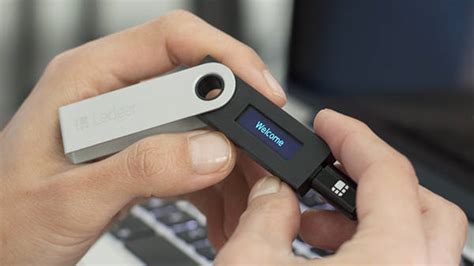 Hardware wallets allow you to store coins in a platform known as 'cold storage'. Ledger Nano S hardware wallet Caratteristiche Prezzo Comprarlo