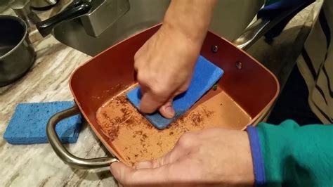 Modern copper pans are lined with an alternate metal on the inside. Copper Chef ... "no cleanup" pan became "can't clean up ...