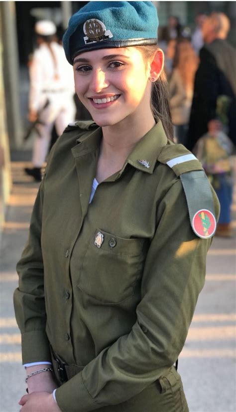 Die dienstpflicht von frauen in den israelischen streitkräften (israelischen verteidigungsstreitkräften, ivrit: IDF - Israelische Streitkräfte - Frauen | Frau, Frauen in ...