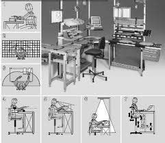 Seni digital boleh sepenuhnya dihasilkan menerusi komputer seperti fraktal, atau daripada sumber lain, seperti gambar diimbas, atau dilukis menggunakan perisian grafik vektor menggunakan tetikus atau. cikgu SENI.~: reka bentuk industri~ ergonomic~