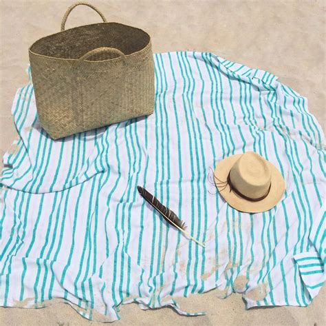 Pick your favourite beach blanket and make sure your look just adorable while enjoying the beach time with your friends! La Solymar by Las Bayadas beach towel | Mexican beach ...