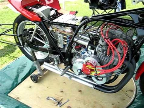 This article focuses on fuel injection in reciprocating piston and rotary piston engines. KZ650 Fuel Injected Dragbike - Drag Strip Tuneup 1 - YouTube