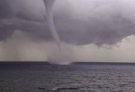 Maybe you would like to learn more about one of these? Tromba d'aria in mare al largo di Lipari - Corriere del ...