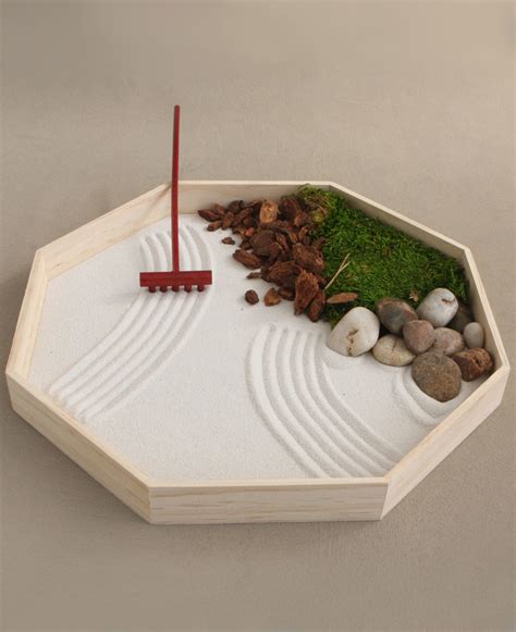 You might wonder why is it a zen garden? Modern Geometric Zen Garden with Mood Moss