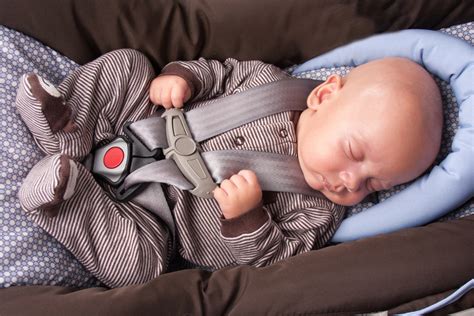 Car seat canopies are designed allow parents to easily carry their kids from home to the car, then to whichever place they 10. Infant Car Seat Used Incorrectly 93% Of The Time On Babies ...
