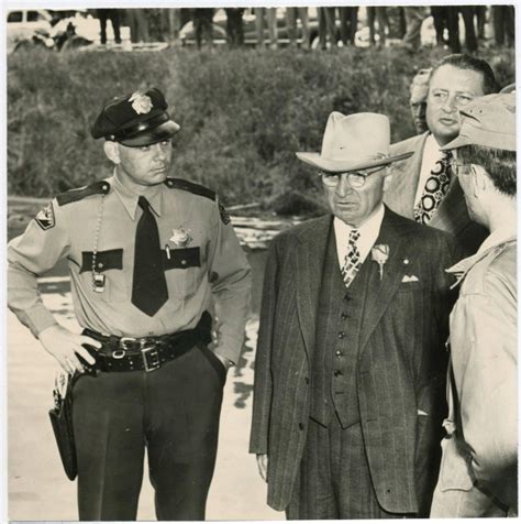 He opened a clothing store in kansas city. STUMPTOWNBLOGGER: PRESIDENT TRUMAN TOURS THE VANPORT FLOOD ...