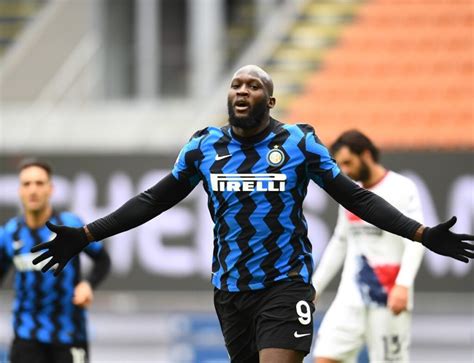 Non è più il giocatore che ha lasciato chelsea e manchester united. Lukaku interessa al Chelsea, cosa ne pensa l'Inter ...